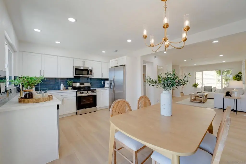 Condominium for sale at 831 E 3rd Ave 5, Escondido, CA featuring 2 beds and 3 baths