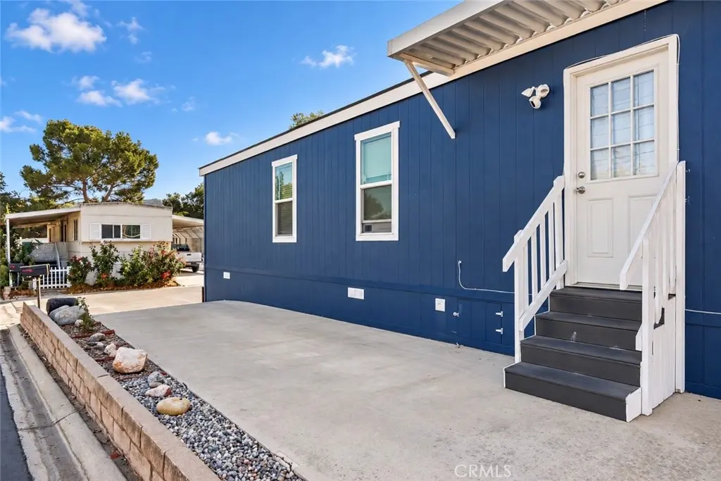 2099 James Court 64, Thousand Oaks, CA — listing photo 1