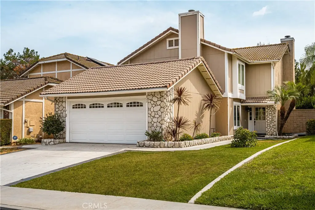 Single Family Residence for rent at 826 Farmer, Placentia, CA featuring 4 beds and 3 baths
