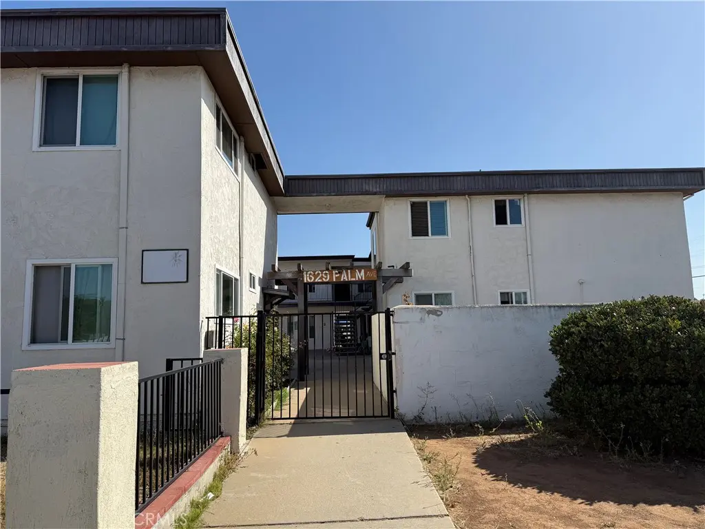 1629 Palm Avenue, National City, CA — listing photo 1