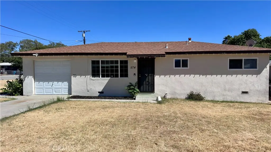 Triplex for rent at 574 N 6th Street, Banning, CA featuring 2 beds and 1 bath