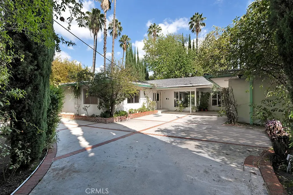 4830 Woodley Avenue, Encino, CA — listing photo 1