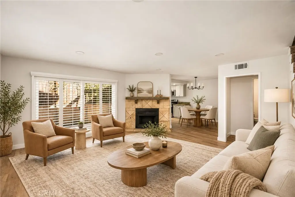 13724 Cordary 5, Hawthorne, CA — listing photo 1