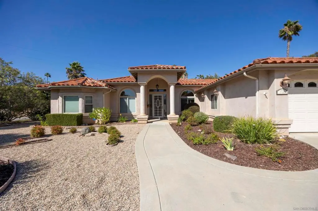 1726 York View Circle, Vista, CA — listing photo 1