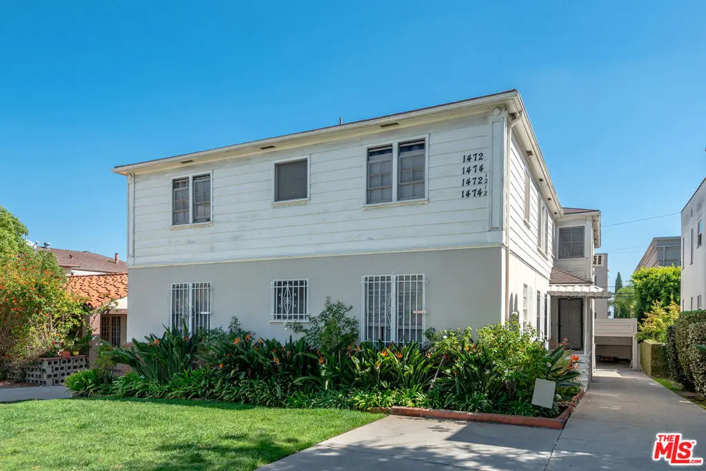 Condominium for rent at 1474 1/2 Reeves Street, Los Angeles, CA featuring 2 beds and 1 bath