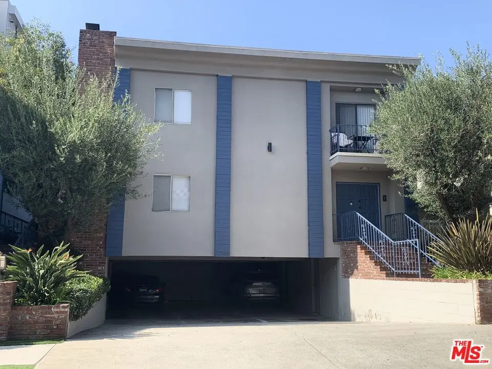 Condominium for rent at 11959 Dorothy Street 2, Los Angeles, CA featuring 2 beds and 2 baths
