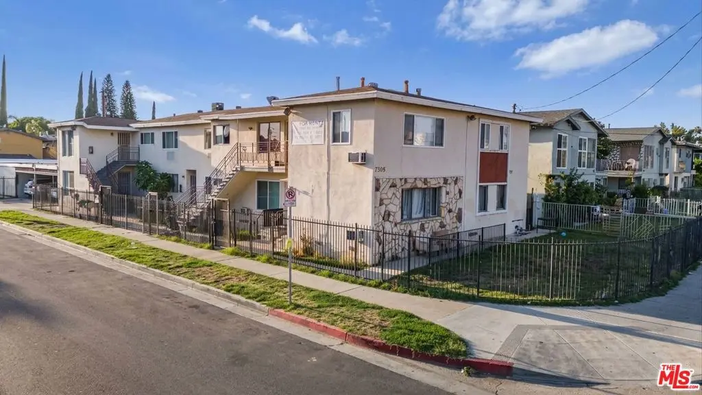 7305 Variel Avenue, Canoga Park, CA — listing photo 1