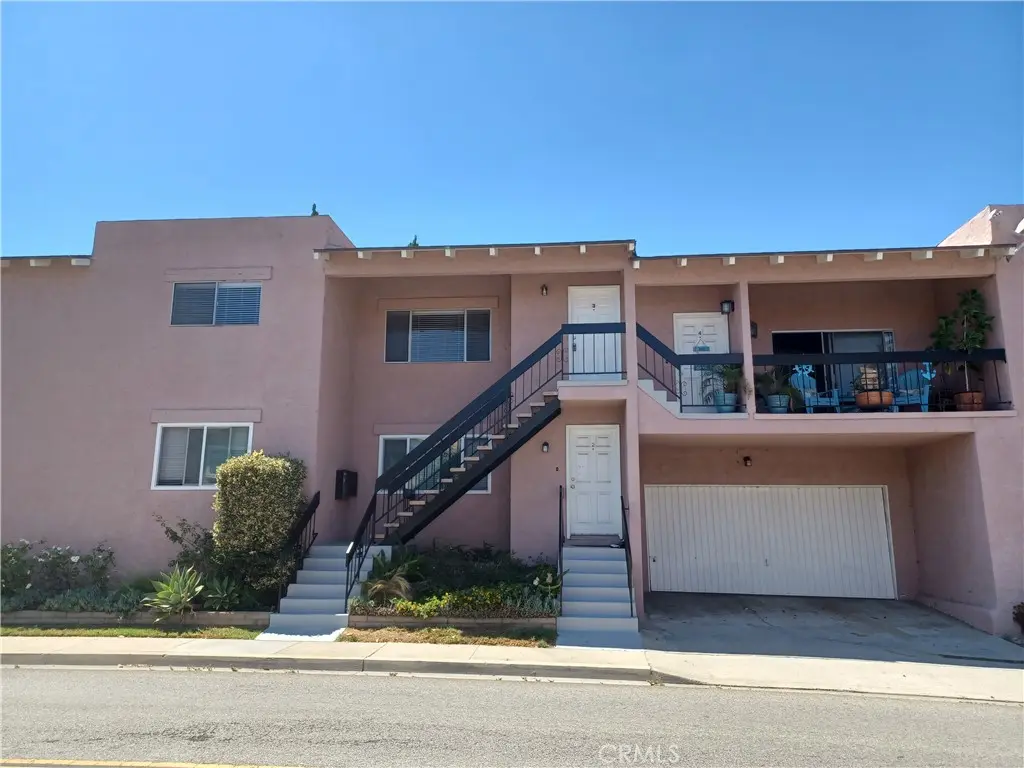 2123 Harriman Lane, Redondo Beach, CA — listing photo 1