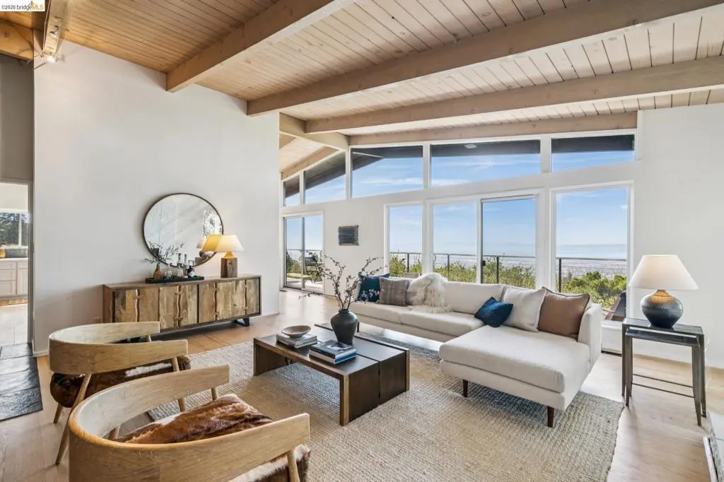 Single Family Residence for sale at 25 Ascot Court, Oakland, CA featuring 3 beds and 4 baths