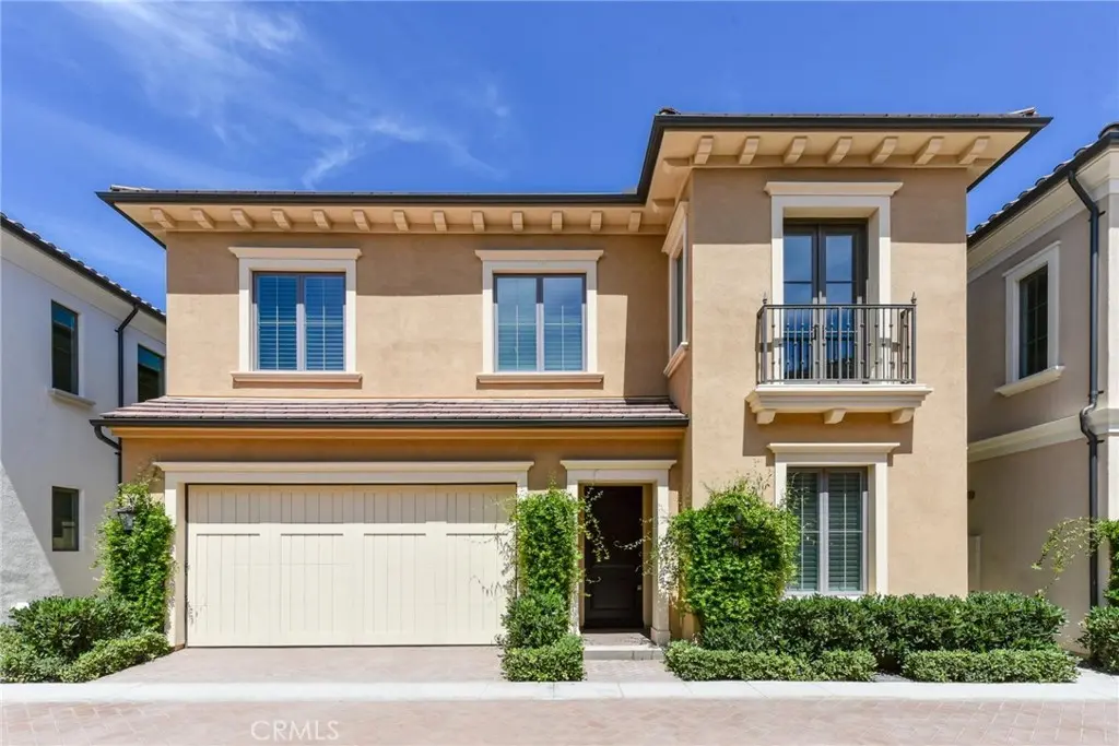 Condominium for rent at 121 Linda Vista, Irvine, CA featuring 4 beds and 3 baths