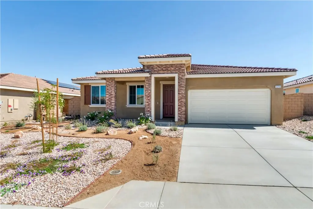 13743 Mesa View Drive, Victorville, CA — listing photo 1