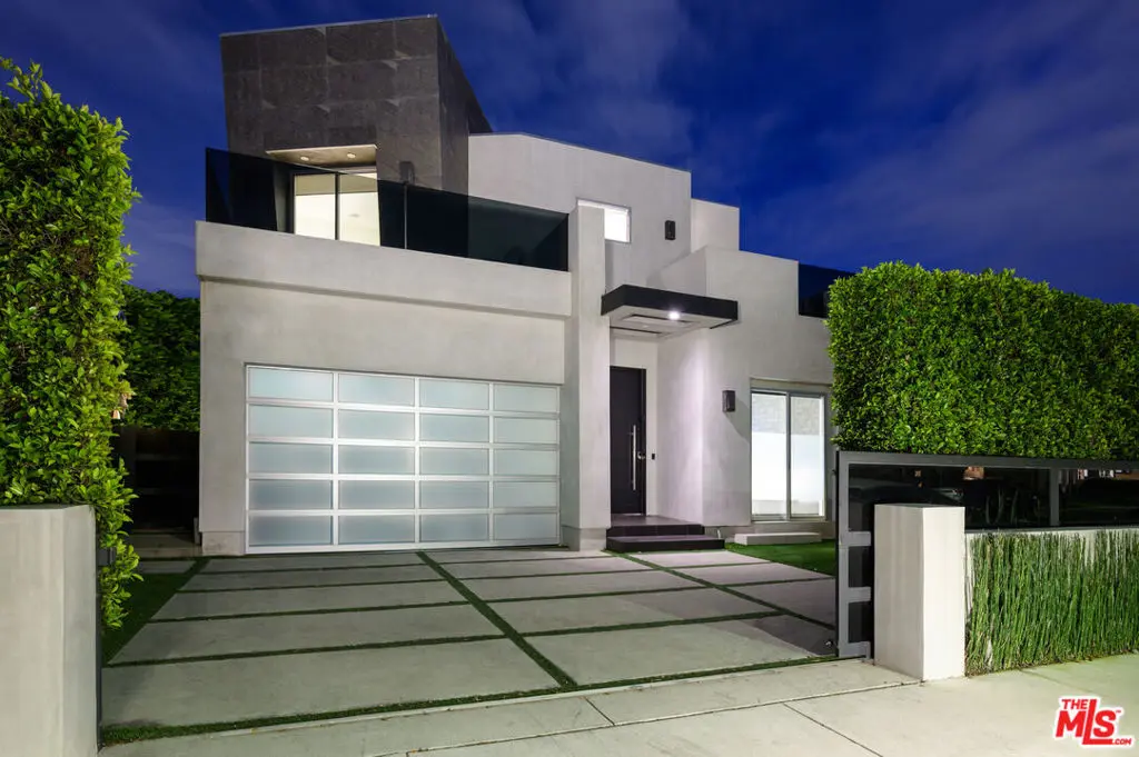 Single Family Residence for rent at 6660 COLGATE Avenue, Los Angeles, CA featuring 5 beds and 6 baths