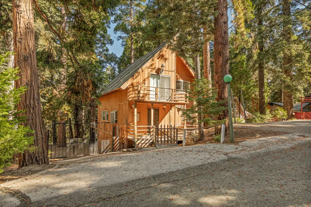 31522 Cedarwood Drive, Running Springs, CA — listing photo 1
