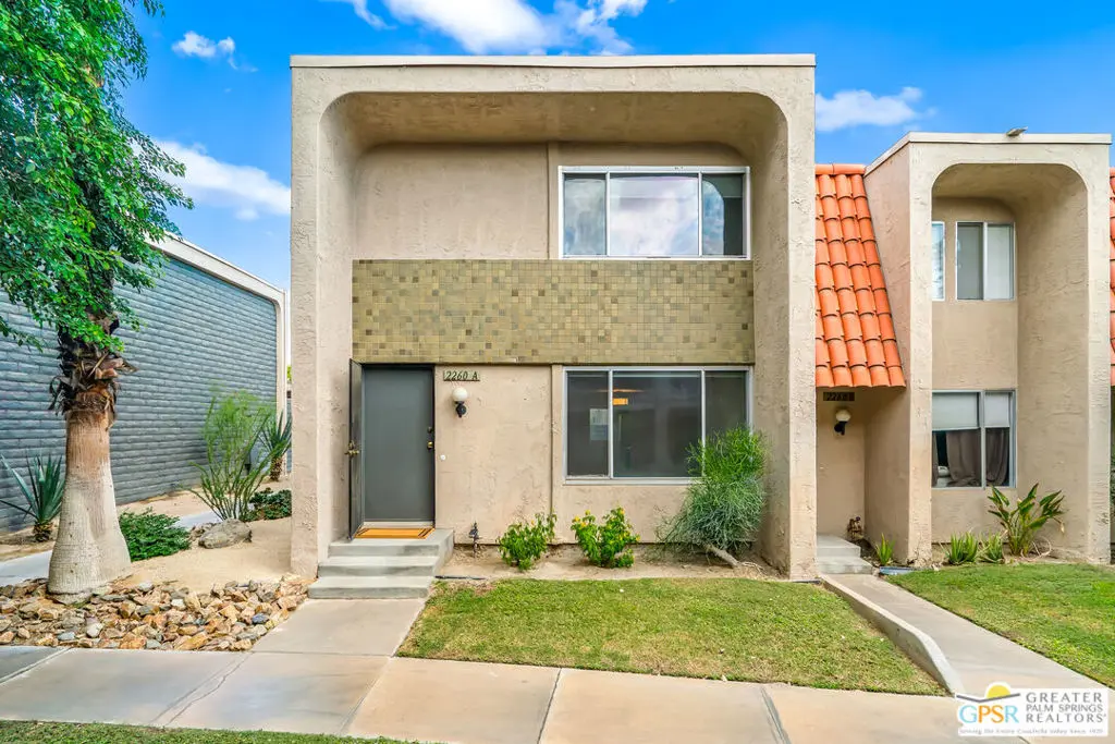 2260 N Indian Canyon Drive A, Palm Springs, CA — listing photo 1