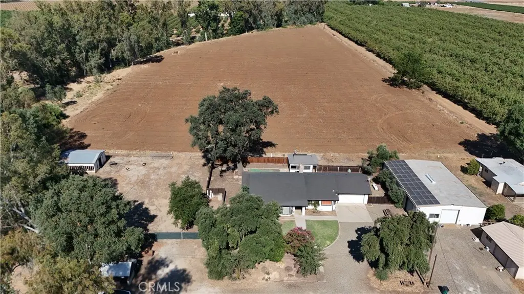 3289 Fresno, Le Grand, CA — listing photo 1