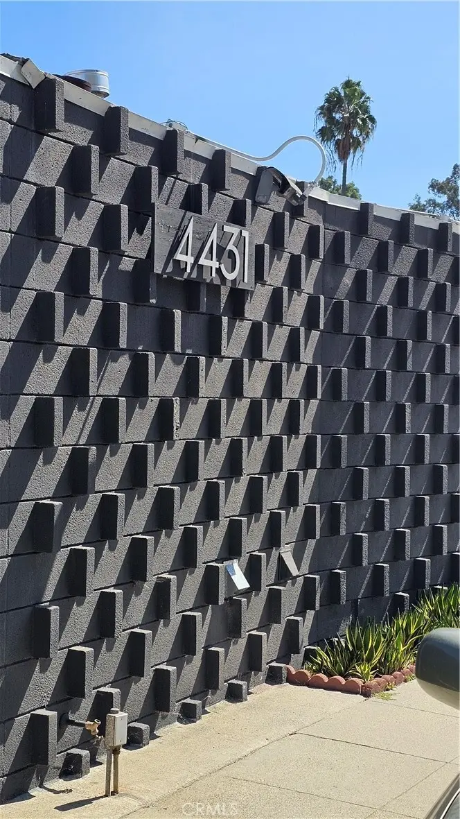 4431 Don Ricardo Dr 13, Los Angeles, CA — listing photo 1