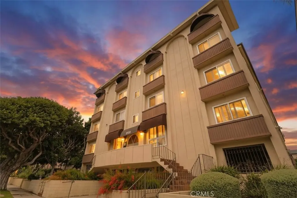 8738 Delgany 301, Playa Del Rey, CA — listing photo 1