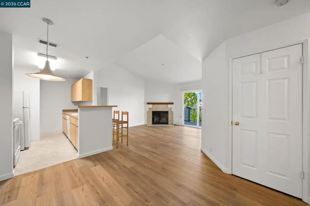 1430 Bel Air Dr 307, Concord, CA — listing photo 1