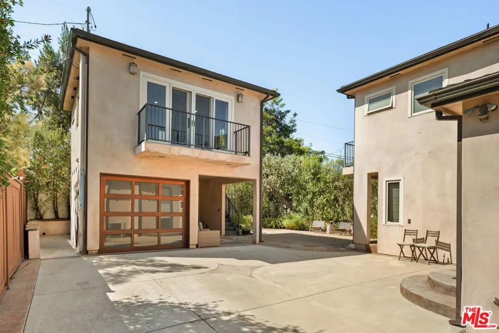 Residential Lease for rent at 6152 W 77th Street, Los Angeles, CA and 1 bath
