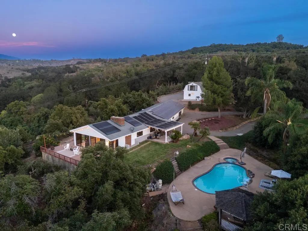 10975 Old Oak Holler, Valley Center, CA — listing photo 1
