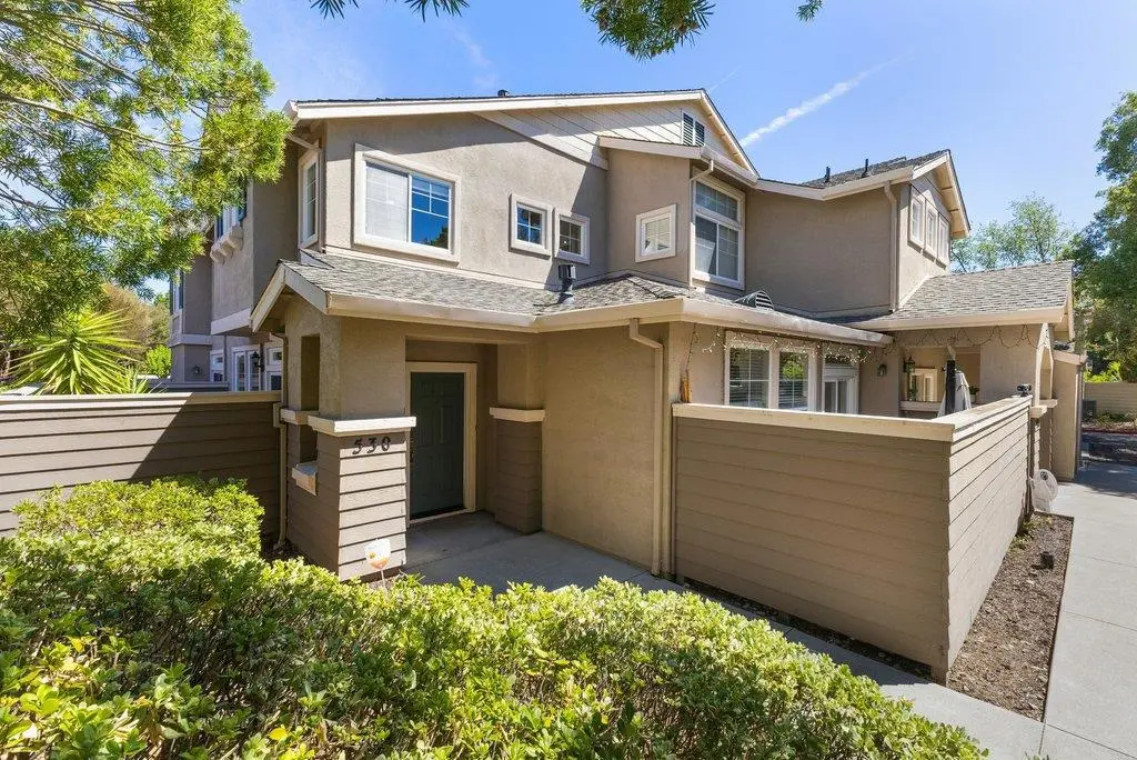 Townhouse for sale at 530 Sutter Creek Lane, San Ramon, CA featuring 2 beds and 3 baths