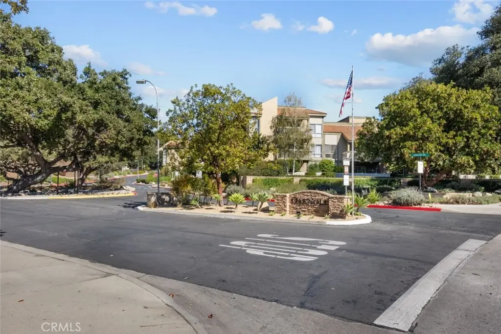 751 Birchpark Circle 201, Thousand Oaks, CA — listing photo 1