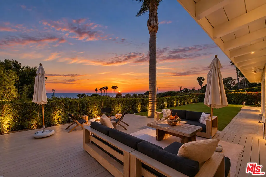 Single Family Residence for rent at 26887 Sea Vista Drive, Malibu, CA featuring 4 beds and 3 baths