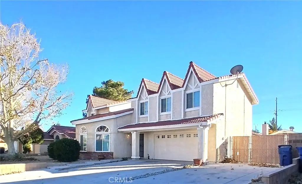 1642 Lauterbach, Lancaster, CA — listing photo 1