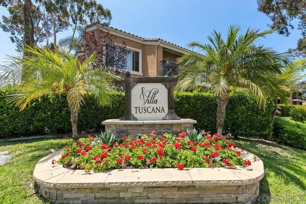 Residential Lease for rent at 3187 VIA ALICANTE 152, La Jolla, San Diego County, CA featuring 2 beds and 2 baths