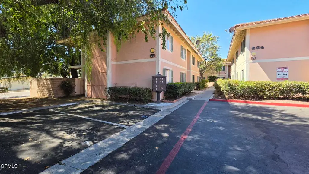 Residential Lease for rent at 234 S Steckel Drive 6, Santa Paula, Ventura County, CA featuring 2 beds and 1 bath