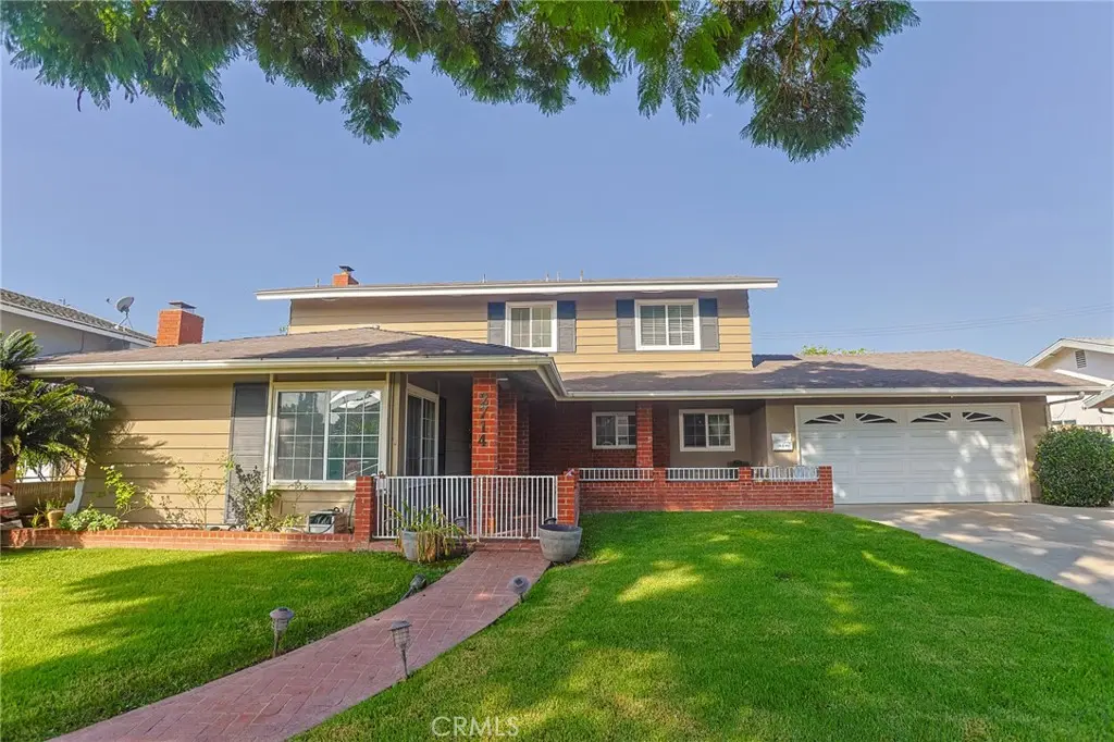 2714 N Linwood, Santa Ana, CA — listing photo 1