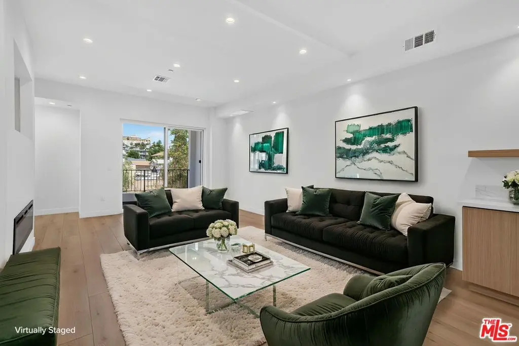 Condominium for rent at 150 N Carondelet Street A, Los Angeles, CA featuring 4 beds and 5 baths