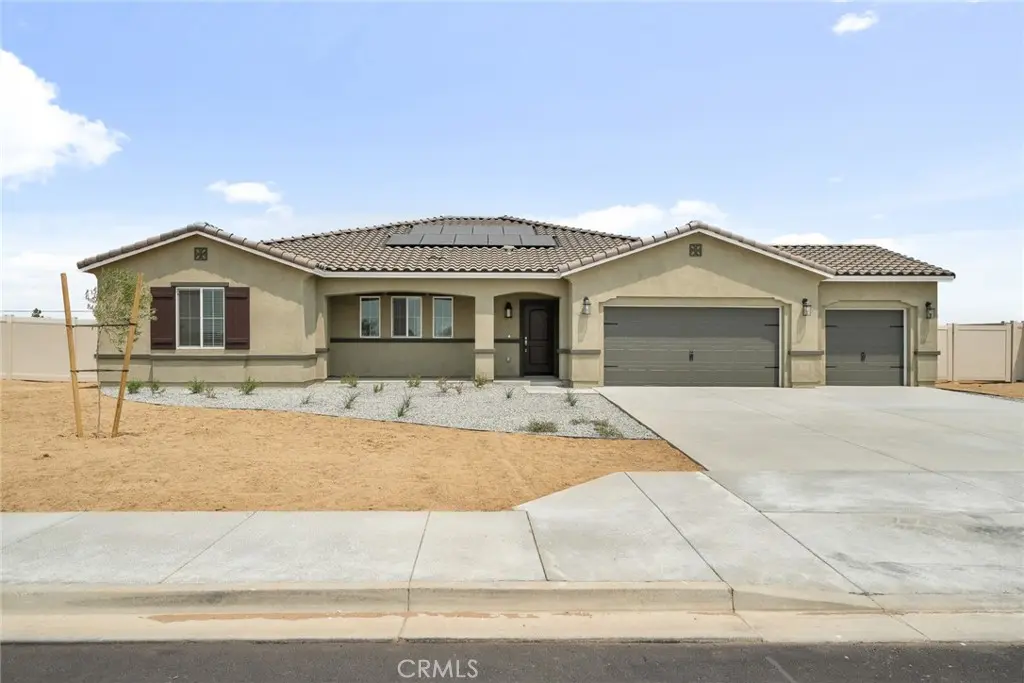 14585 Indigo Road, Apple Valley, CA — listing photo 1