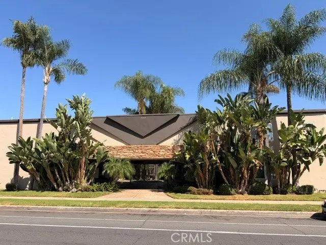 Studio for sale at 1160 E Lexington Avenue 17, El Cajon, CA and 1 bath