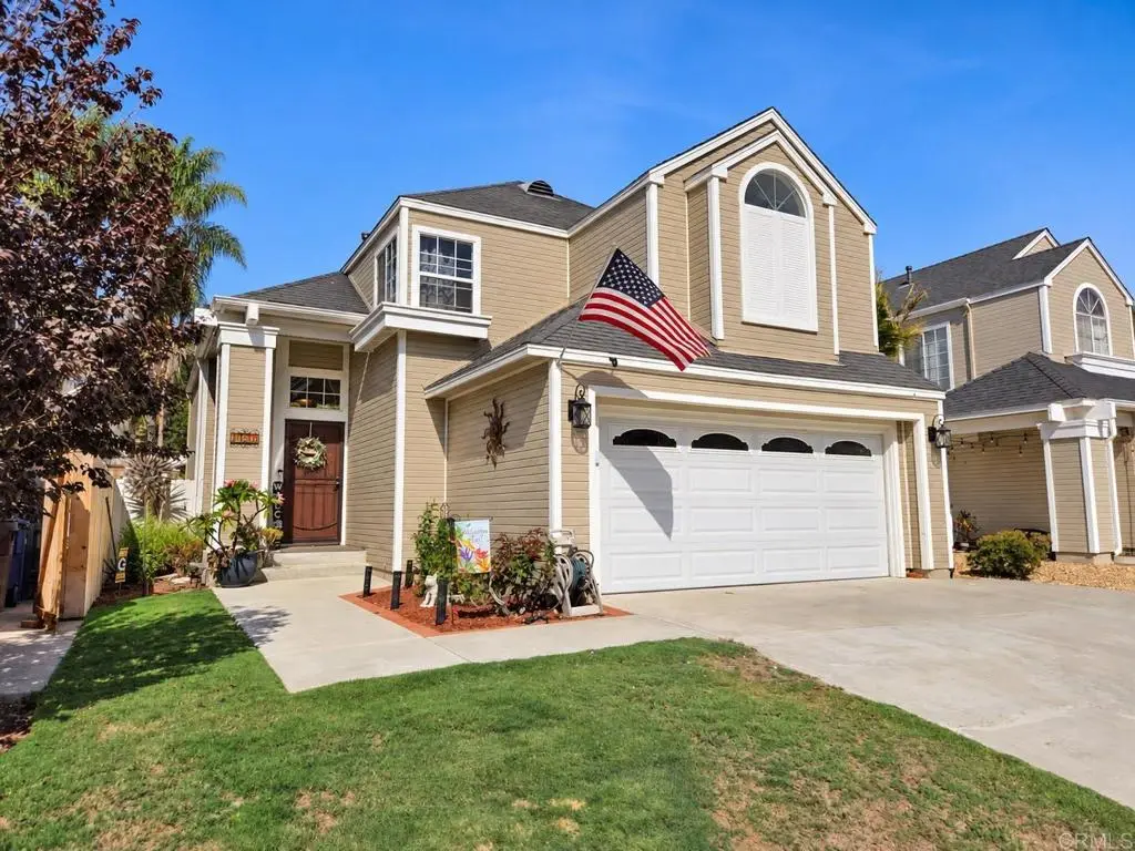 Single Family Residence for sale at 1724 Avenida De Suenos, Oceanside, CA featuring 3 beds and 3 baths