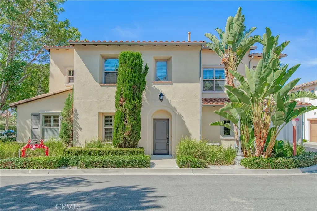 Condominium for rent at 113 Towngate, Irvine, CA featuring 3 beds and 3 baths