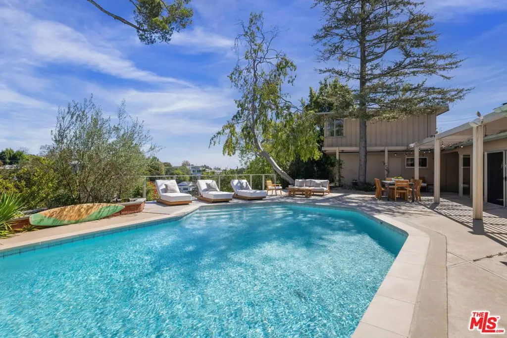 Single Family Residence for sale at 600 Hanley Place, Los Angeles, CA featuring 5 beds and 3 baths