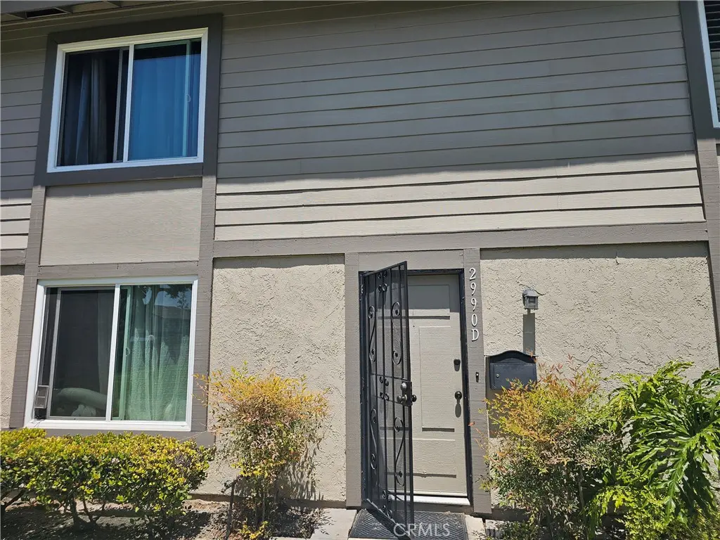 2990 Bradford D, Santa Ana, CA — listing photo 1