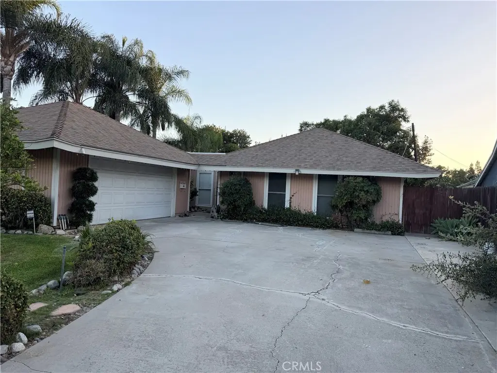 Single Family Residence for sale at 2606 Sherwood Drive, Fullerton, CA featuring 3 beds and 2 baths