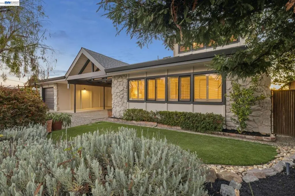 5624 Greenridge Rd, Castro Valley, CA — listing photo 1