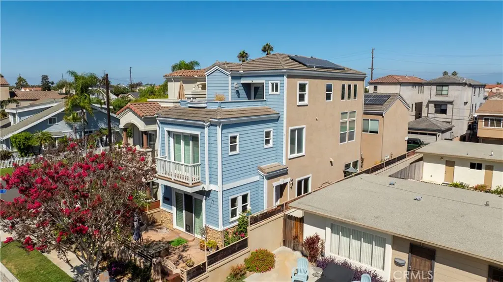 1020 California, Huntington Beach, CA — listing photo 1
