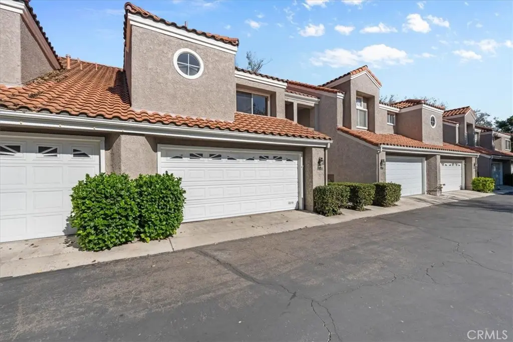5961 Paseo Encantada, Camarillo, CA — listing photo 1