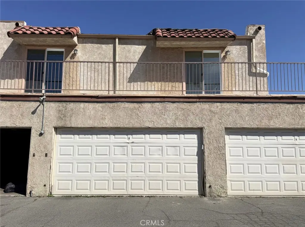 2493 W Acacia Avenue, Hemet, CA — listing photo 1