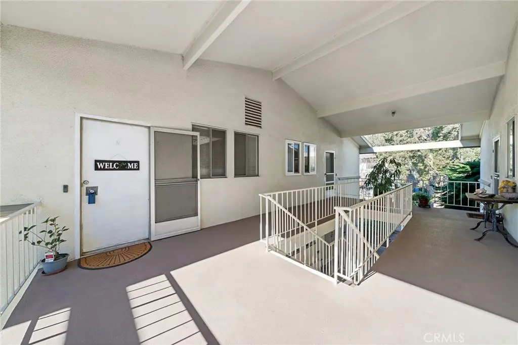 Stock Cooperative for rent at 225 Avenida Majorca N, Laguna Woods, CA featuring 2 beds and 2 baths