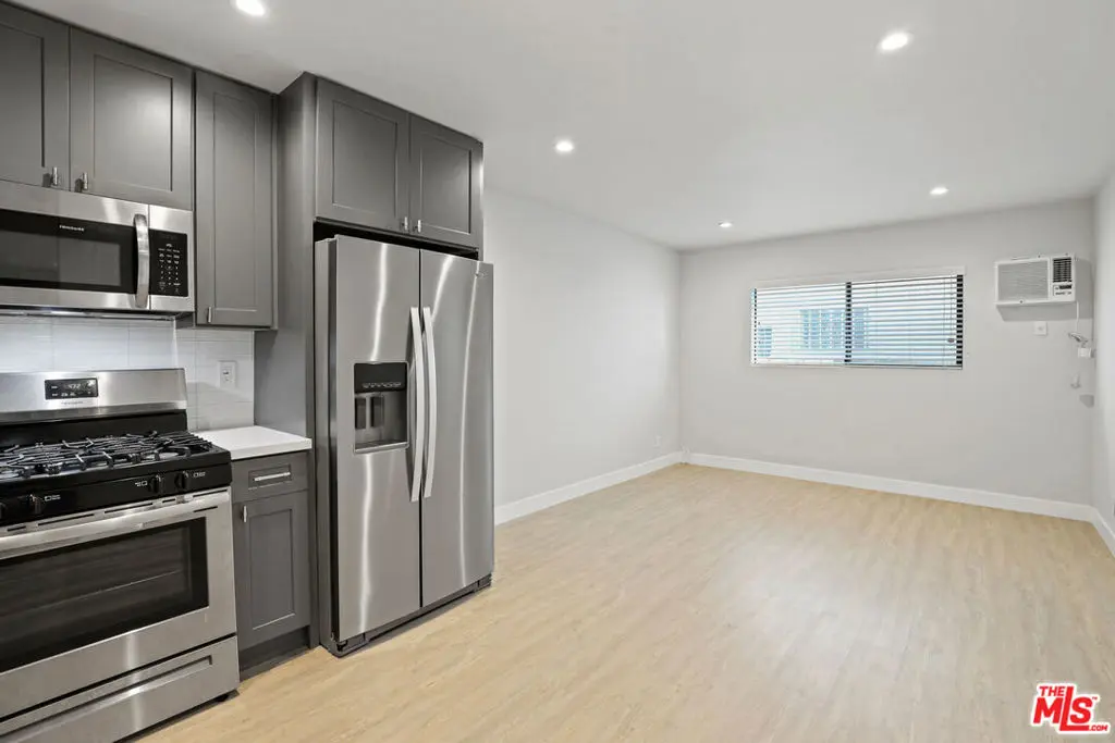 Apartment for rent at 3314 S MENTONE Avenue 4, Los Angeles, CA and 1 bath