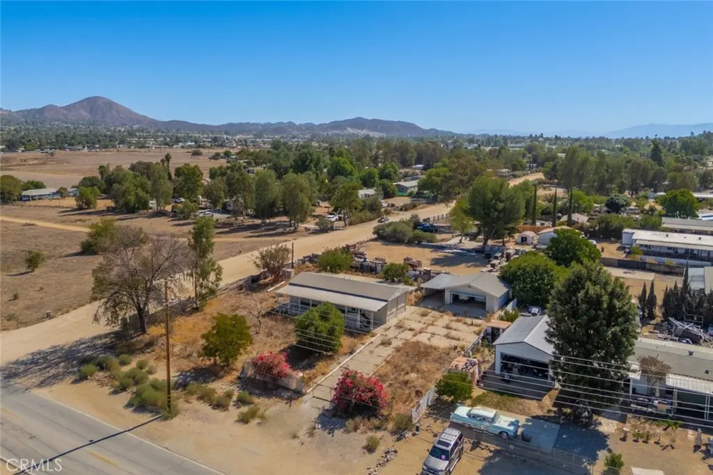 32270 Corydon Road, Wildomar, CA — listing photo 1