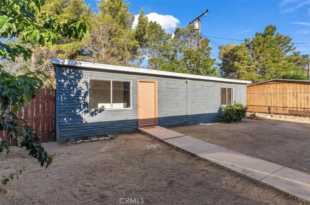 Single Family Residence for rent at 14147 Arrowhead Drive A, Victorville, CA featuring 1 bed and 1 bath