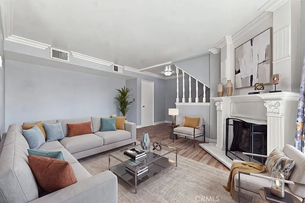 15145 Victory 1, Van Nuys, CA — listing photo 1