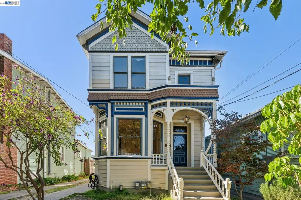1715 Bay St, Alameda, CA — listing photo 1