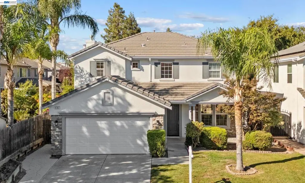 Single Family Residence for sale at 4707 Glenbrook Dr, Tracy, CA featuring 4 beds and 3 baths